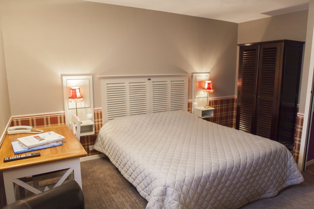 Le Cottage Hotel 3/27