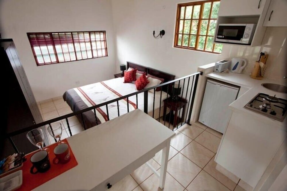 Bizafrika Guest Lodge &amp; Conference Center 20/50