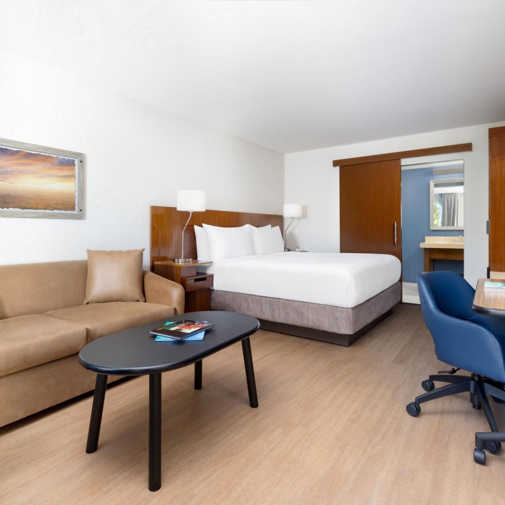 استوديو ديلوكس بسرير كينج مع أريكة، Fairfield Inn Suites Key West At the Keys Collection 2/6