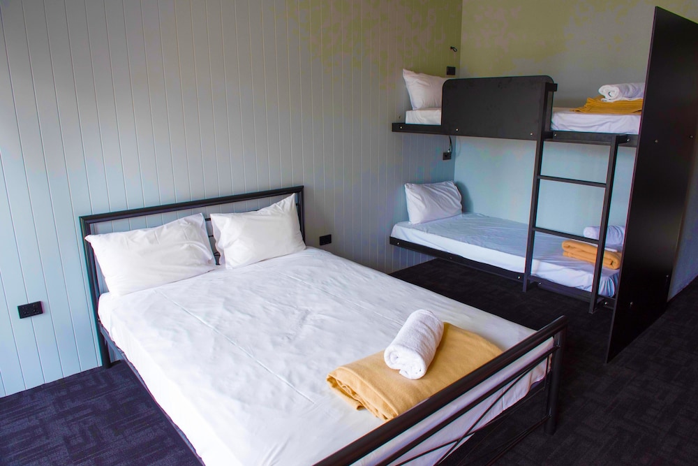 Bunk Backpackers Surfers Paradise Hostel 14/76