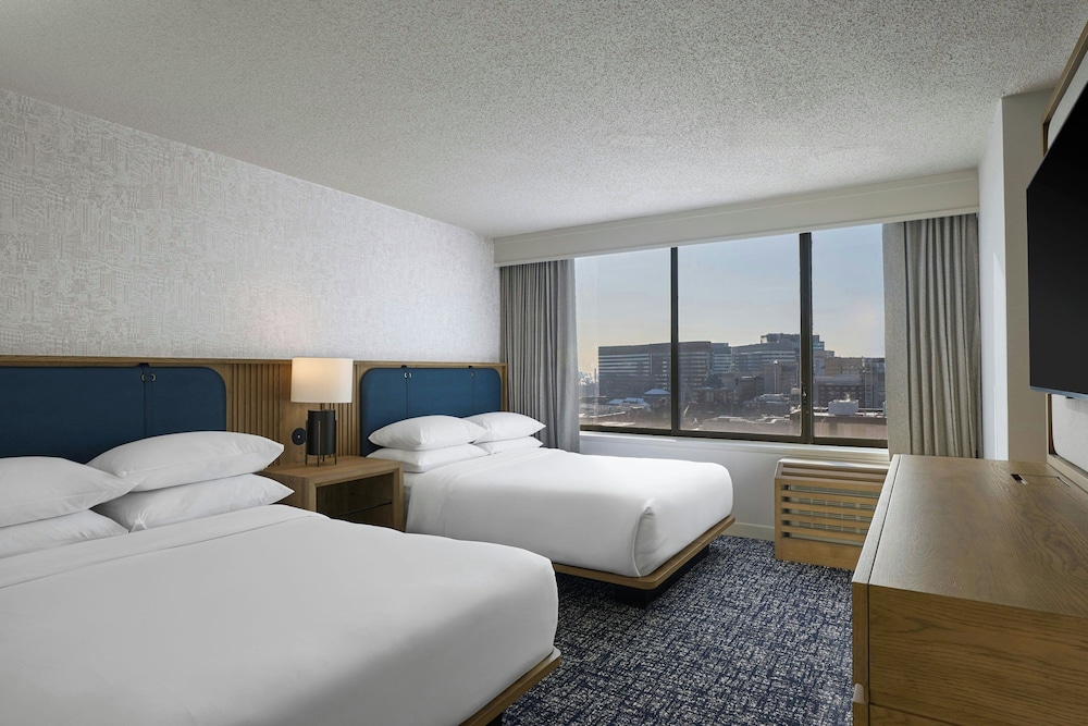 room, 2 queen beds