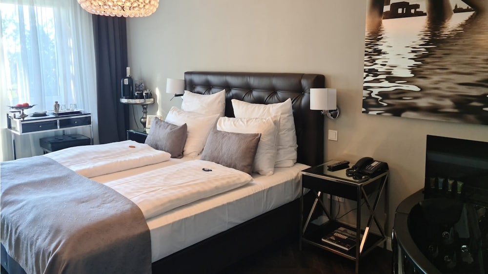 Villahotel Rheinblick 13/50