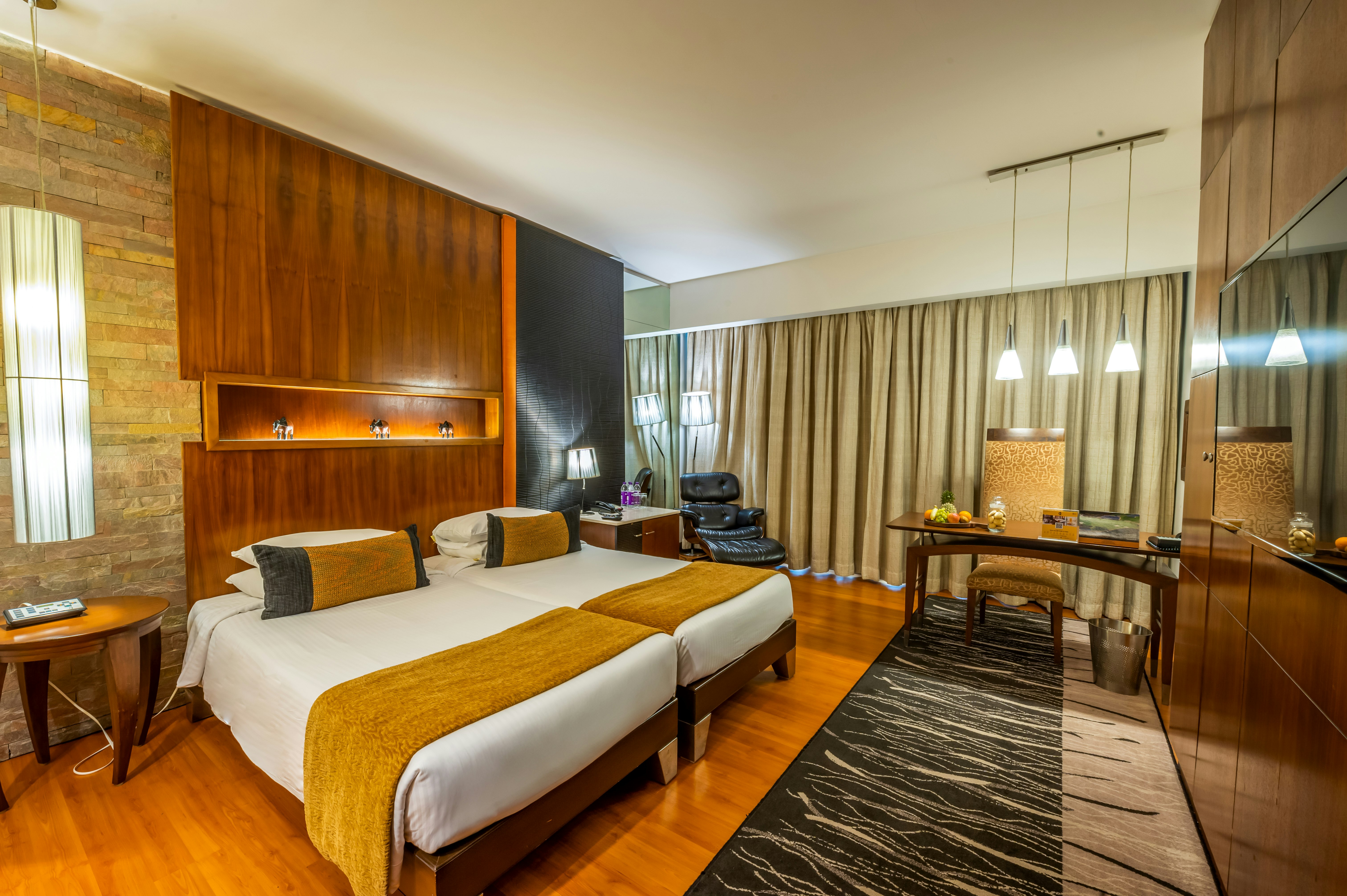 The O Hotel 11/50