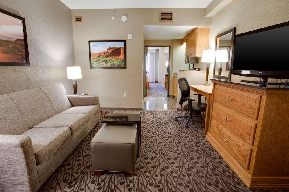 Drury Inn and Suites Amarillo 23/35