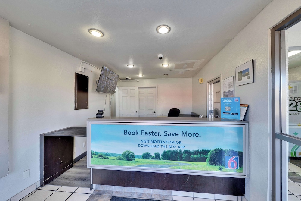 Motel6 Austin, TX - Airport - South 20/58