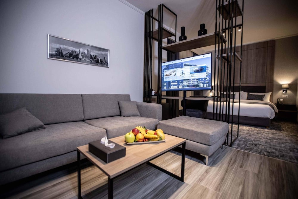 Oaks Beirut 16/33