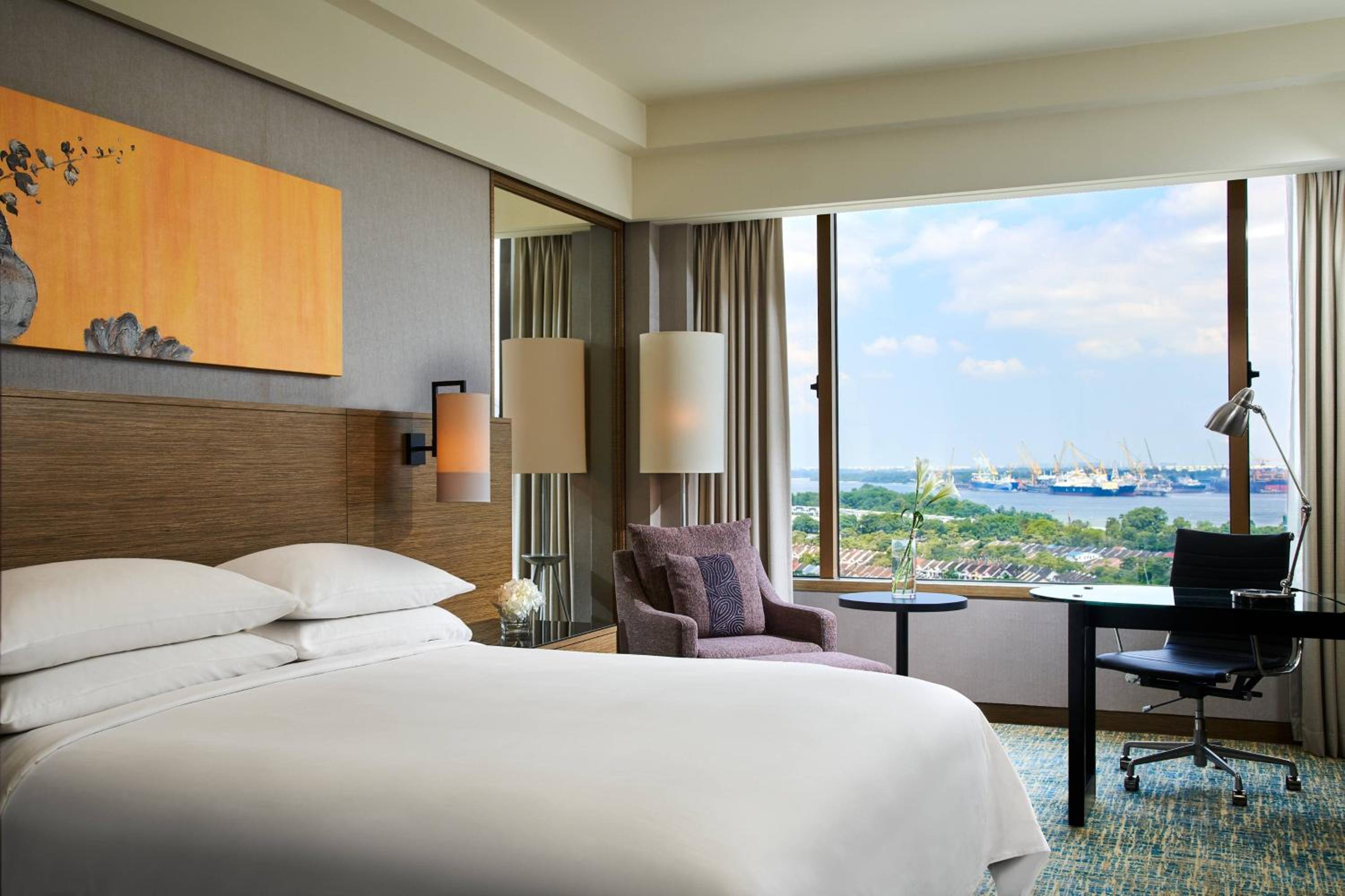Guest Room, King Bed, Bay View