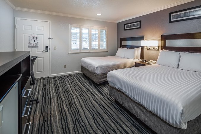 Redwood Creek Inn 15/25