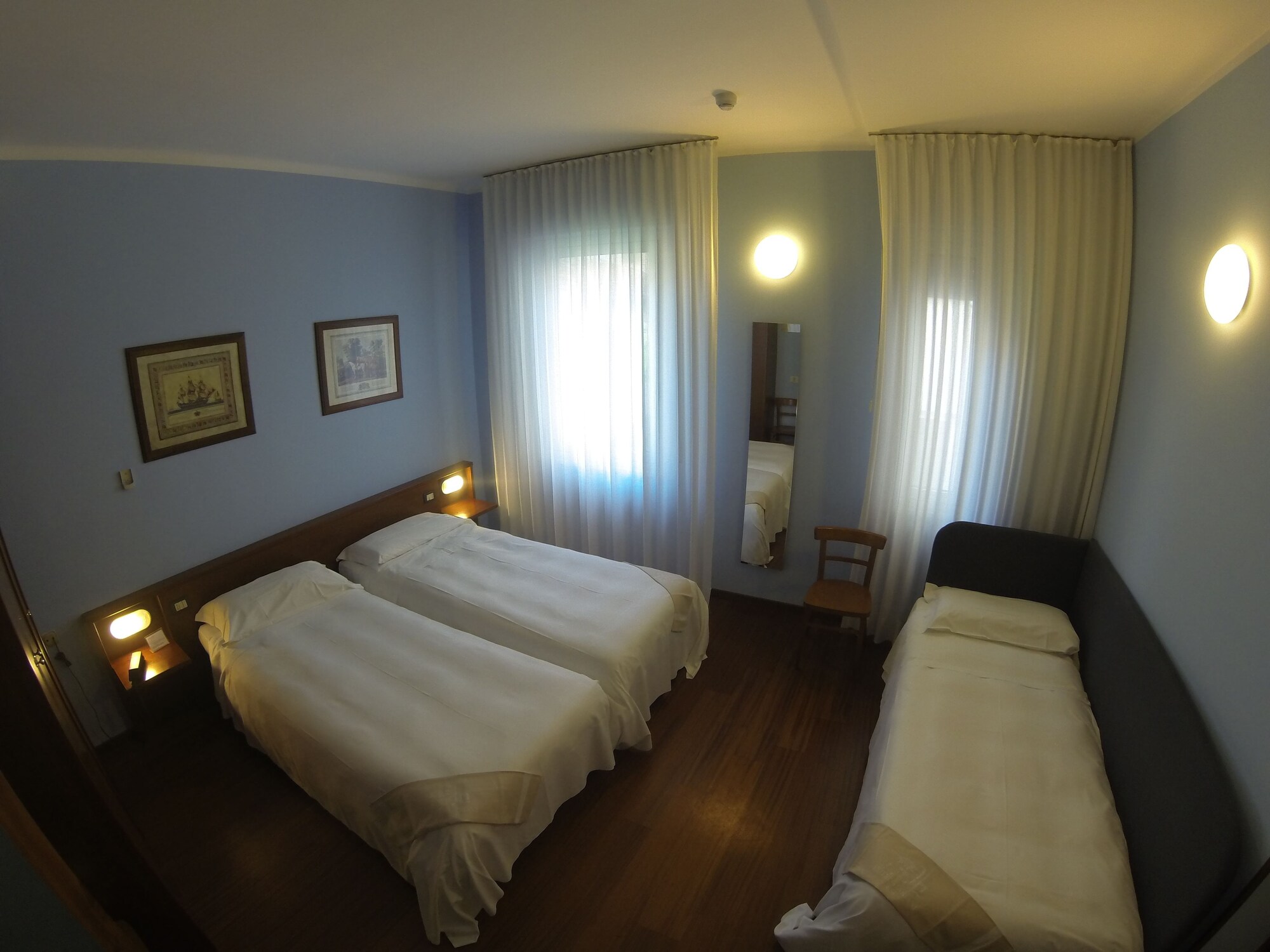 Room, Triple, Double Bed