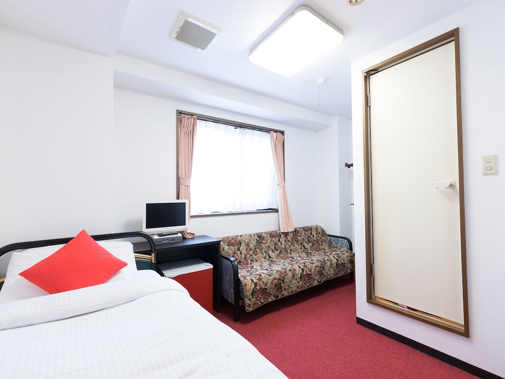 Toka Hotel 18/25