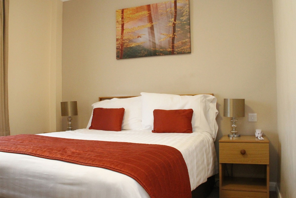Exeter Court Hotel 15/66