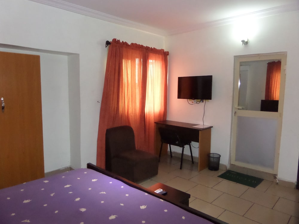 Bavidi Hotel 52/68