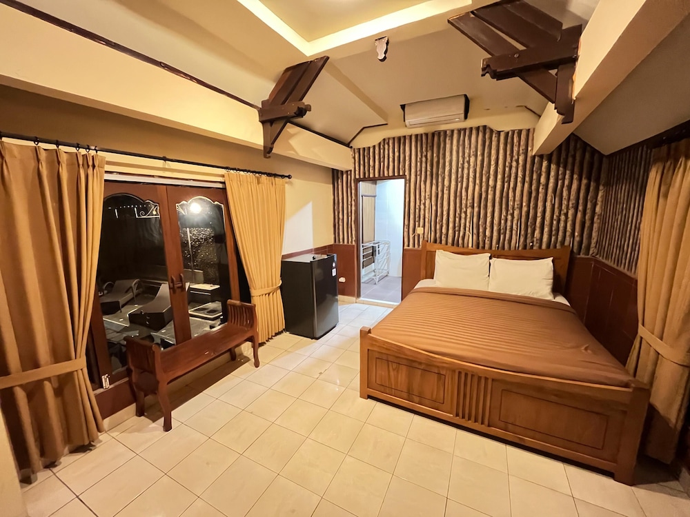 Pande Permai Bungalows 24/47
