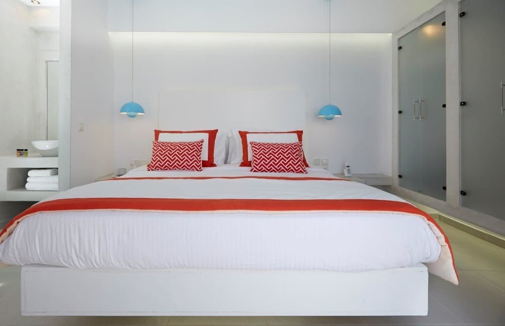 Alta Vista Suites 7/63
