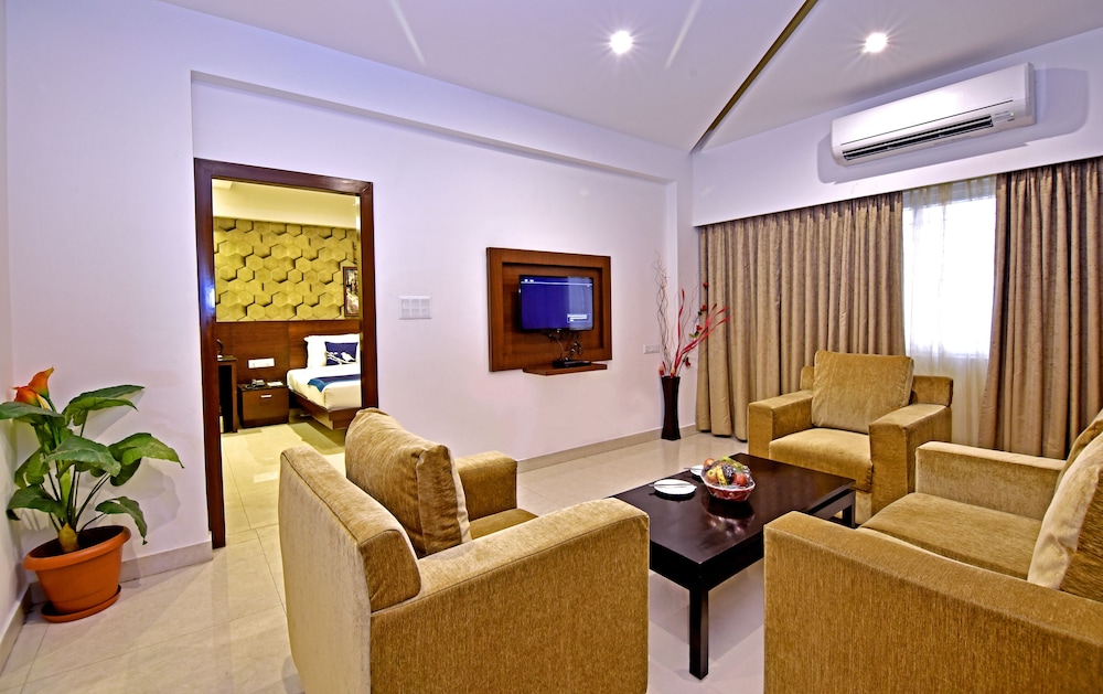 I V Sanctum Hotel 23/49