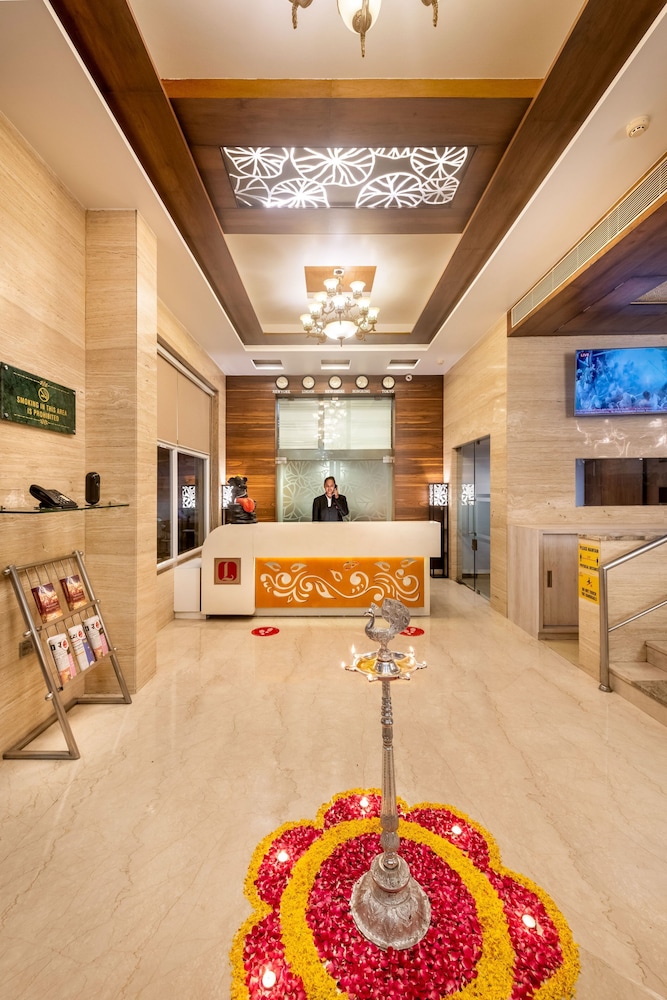 Lobby at Dwarikadish Lords Eco Inn Dwarika, DWARKA