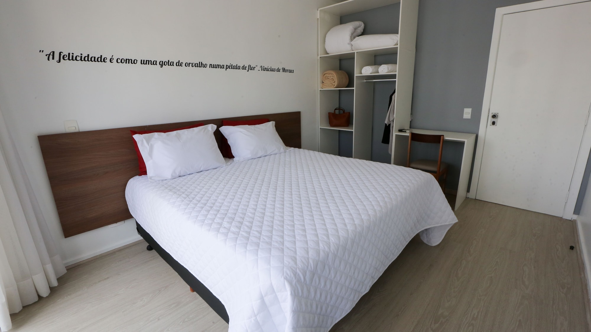 EXECUTIVE DOUBLE BED - 1 DOUBLE BED