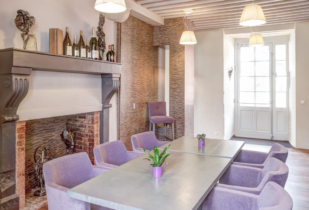Chateau du Bost 25/44