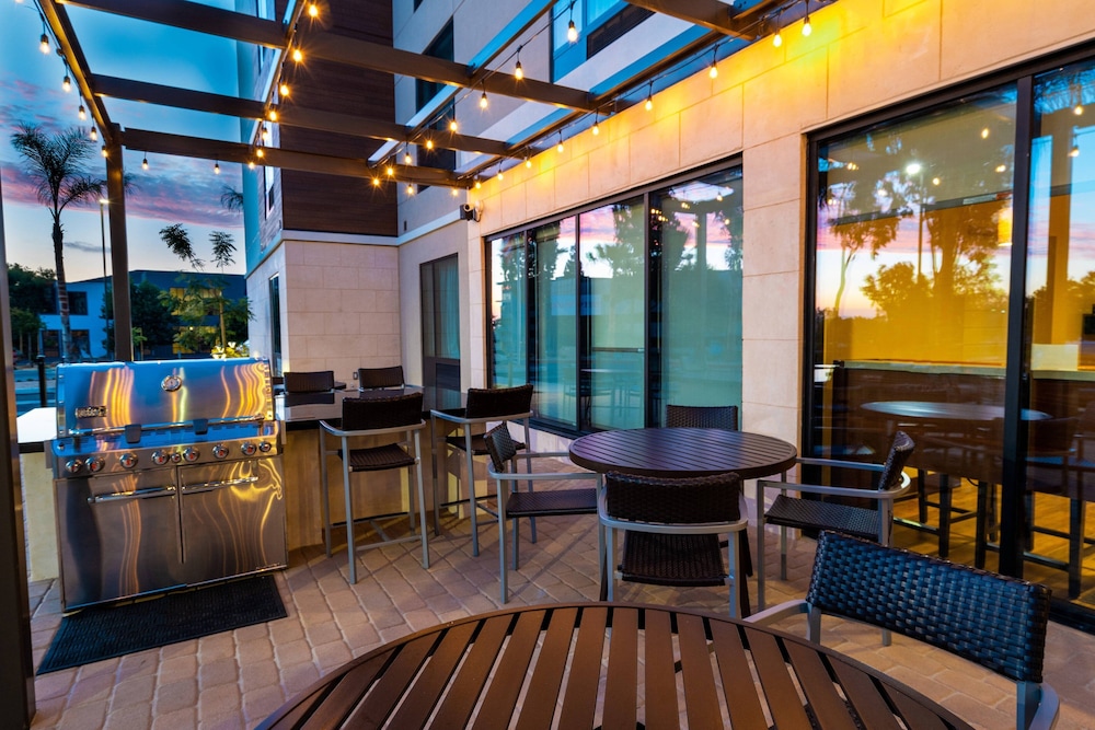 TownePlace Suites by Marriott Irvine Lake Forest 38/46