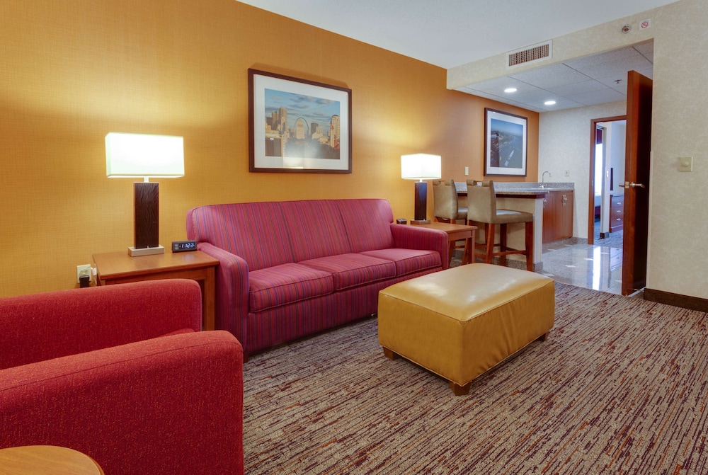 Drury Inn and Suites St Louis Forest Park 30/49