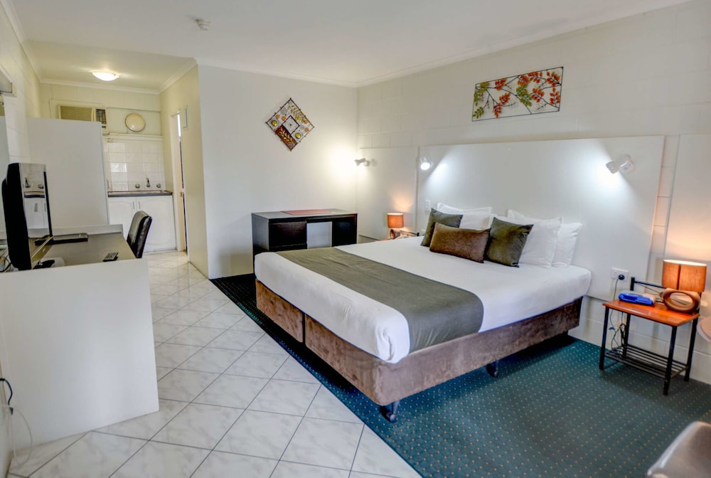 Elkira Court Motel 17/58