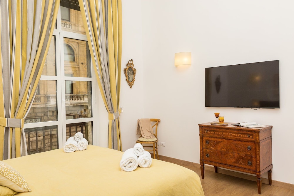 Prestigious Apartment Via Barberini 7/50