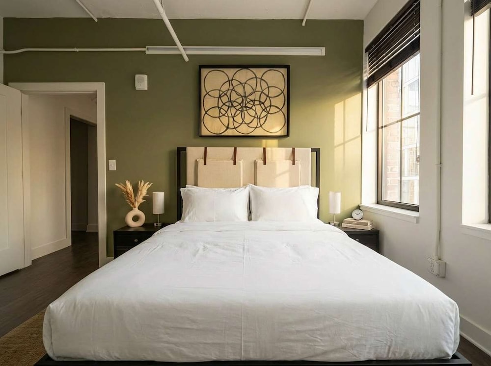 1 BEDROOM, SUPERIOR, APARTMENT