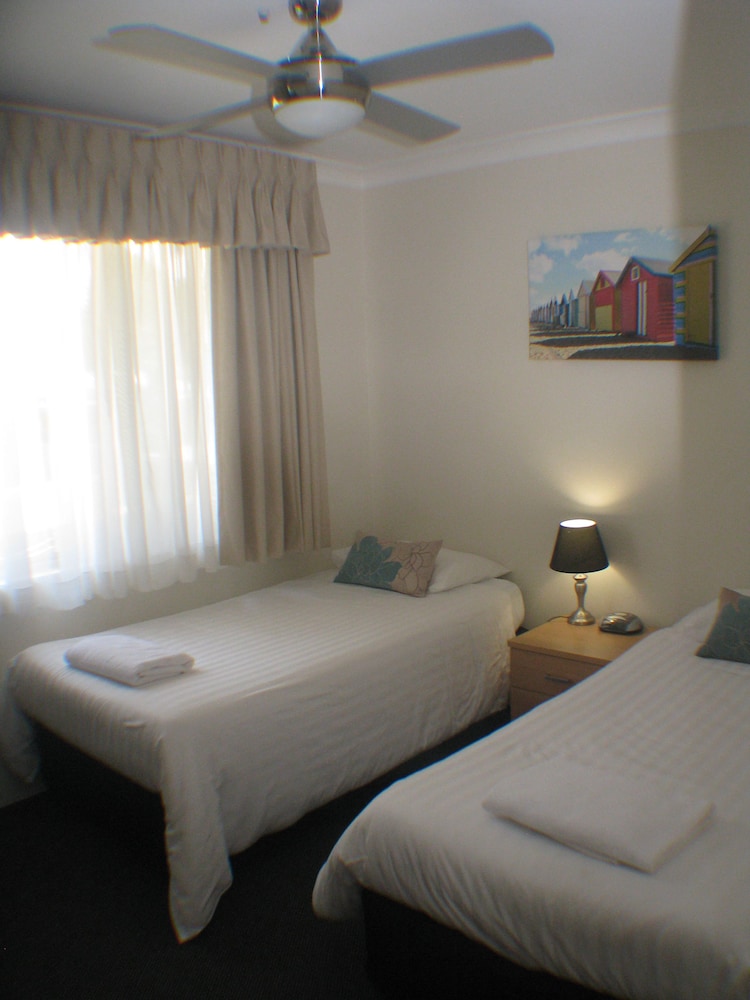 3 Bedrooms, Villa, 1 King and 1 Single Beds, 1 Queen and 1 Single Bed