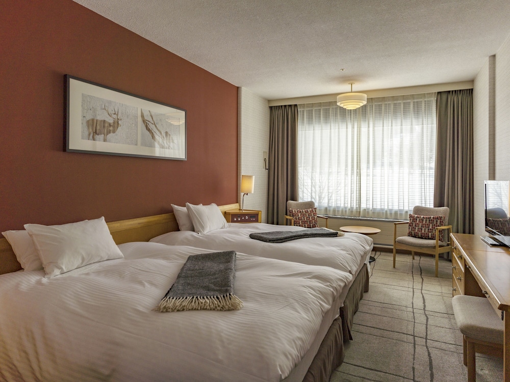 COMFORT, TWIN BEDS, EAST WING