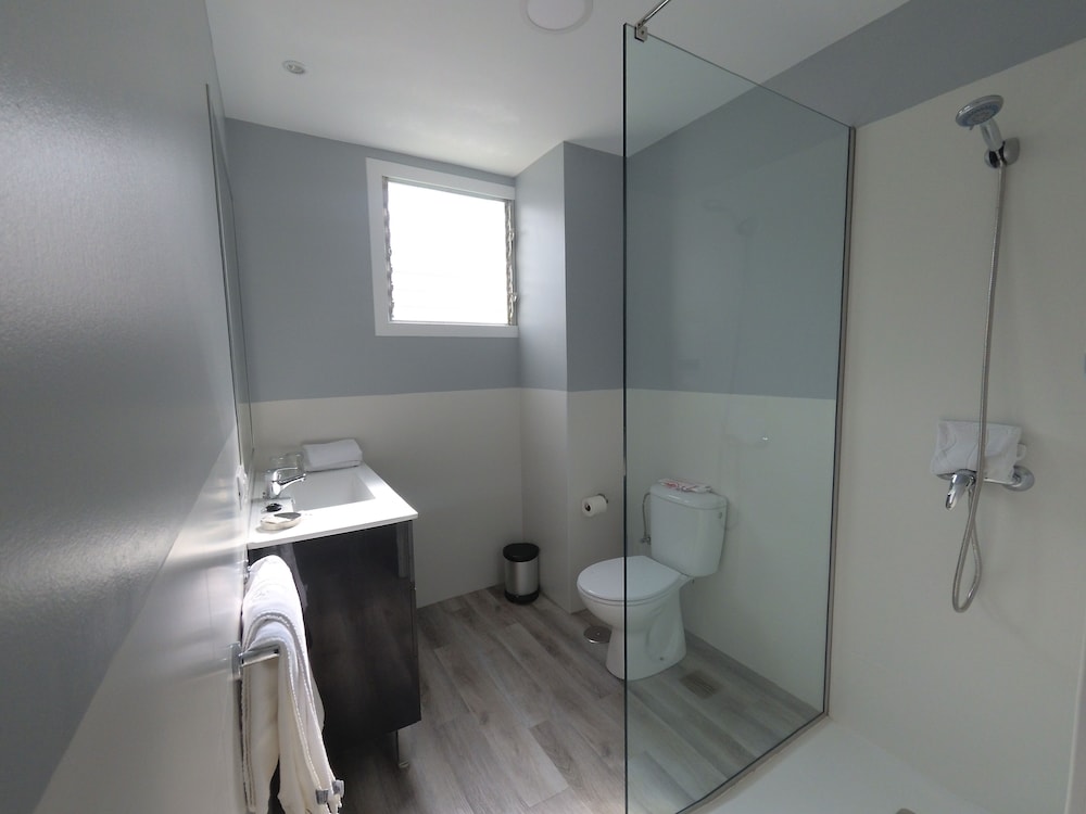 استوديو بسريرين منفصلين، RF Bambi Apartments - Adults Only 7/7