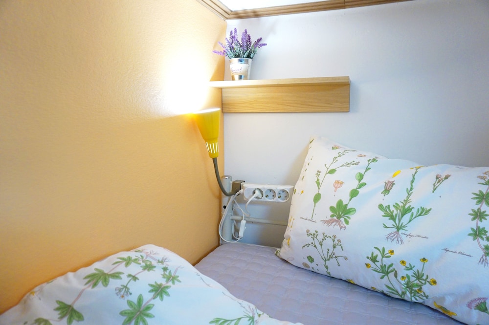 The One Hostel 32/50