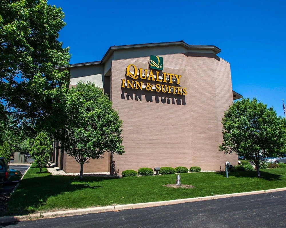 Quality Inn & Suites Peoria 1/50