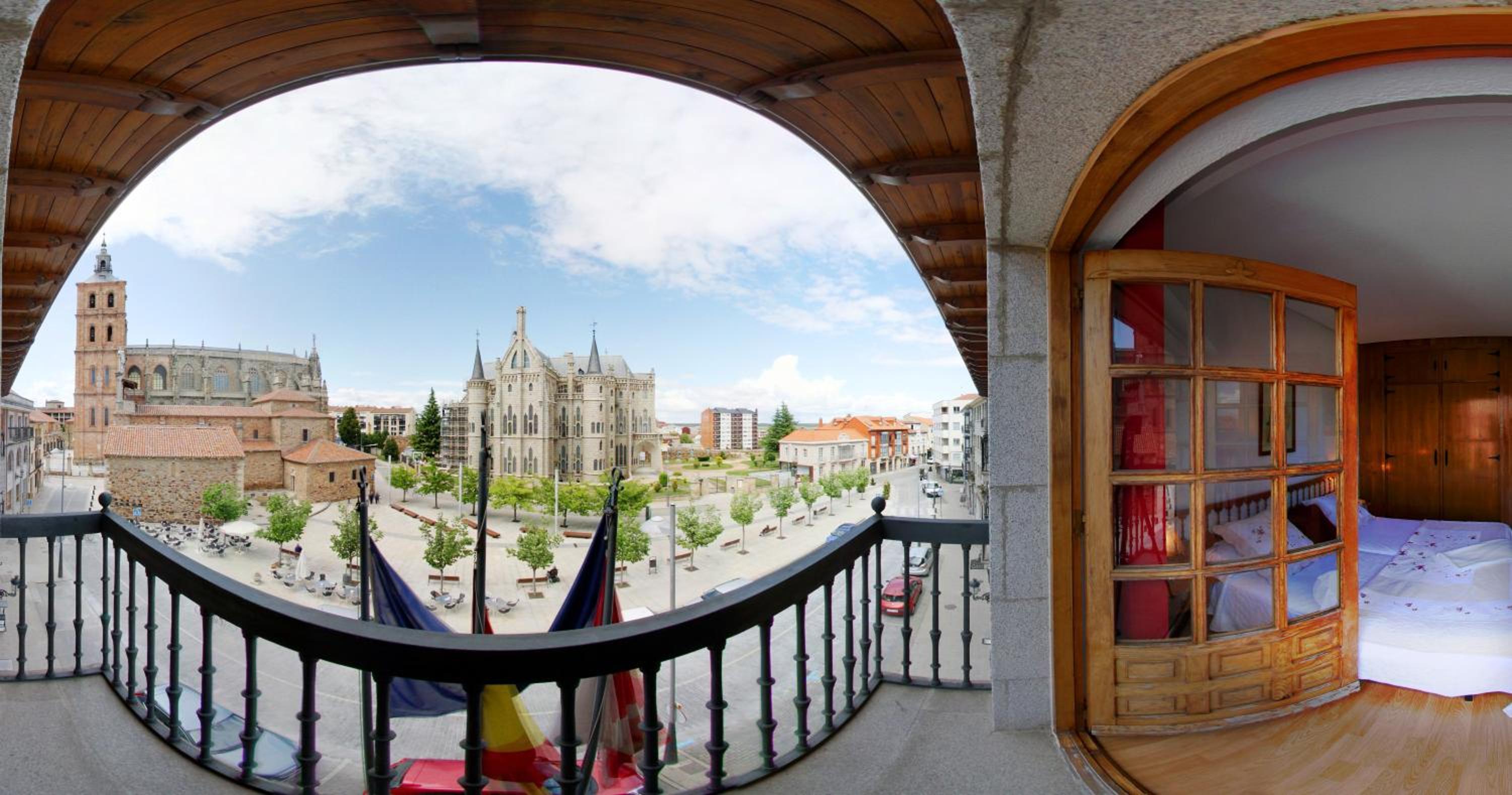 Hotel Gaudi Astorga 27/48