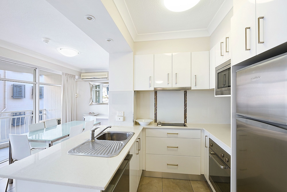 Atrium Resort 52/70