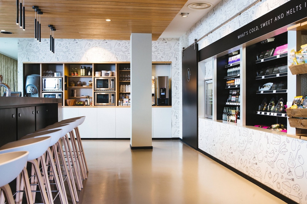 Lobby at MOXY MILAN MALPENSA AIRPORT, SOMMA LOMBARDO
