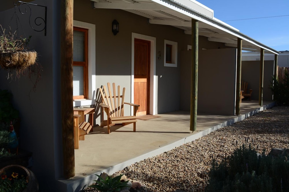 Travellers Rest 36/43