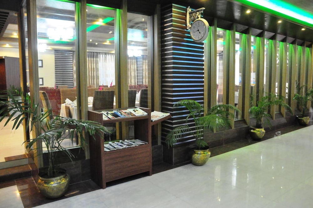 Marino Hotel Uttara 52/62
