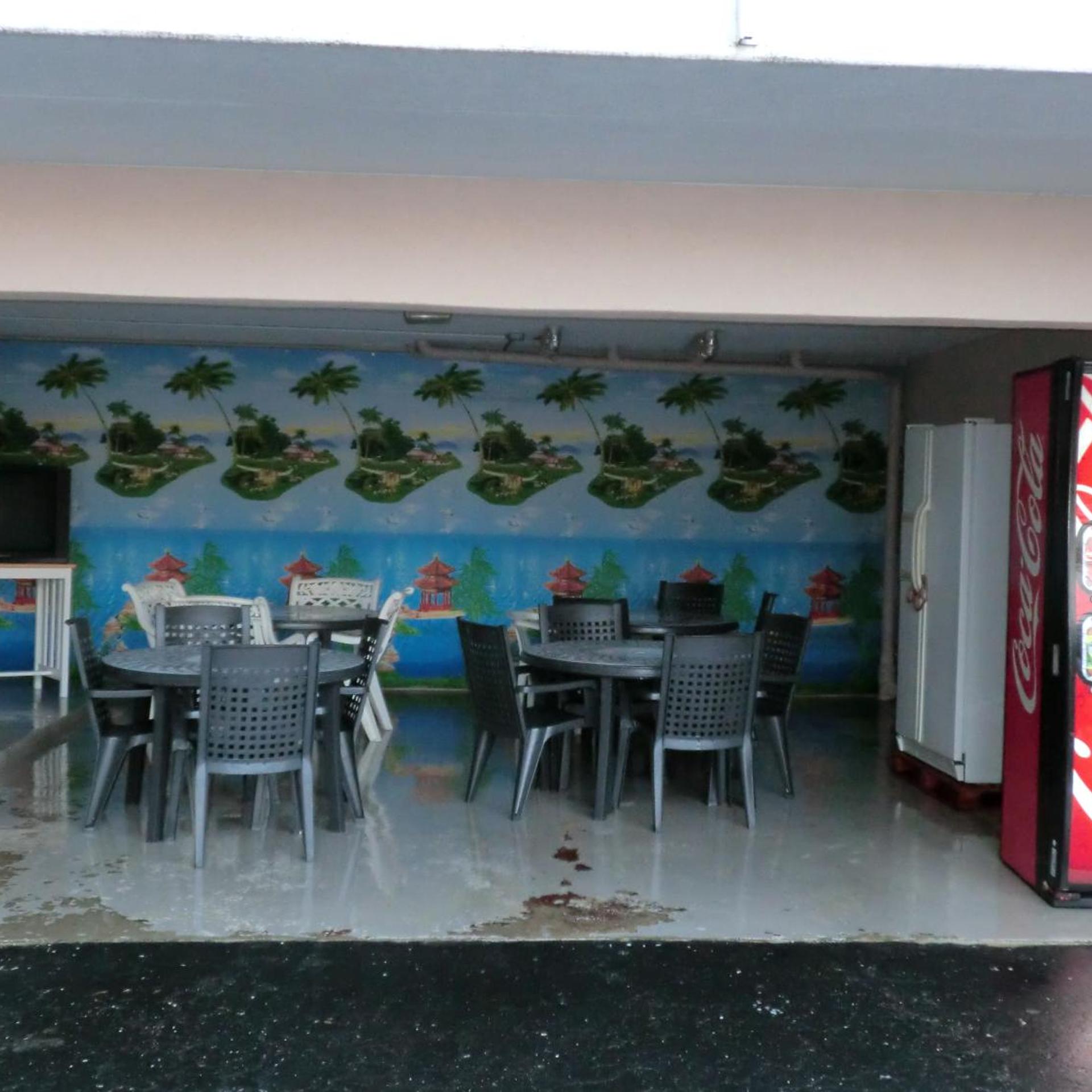 Bay Breeze Motel 14/28