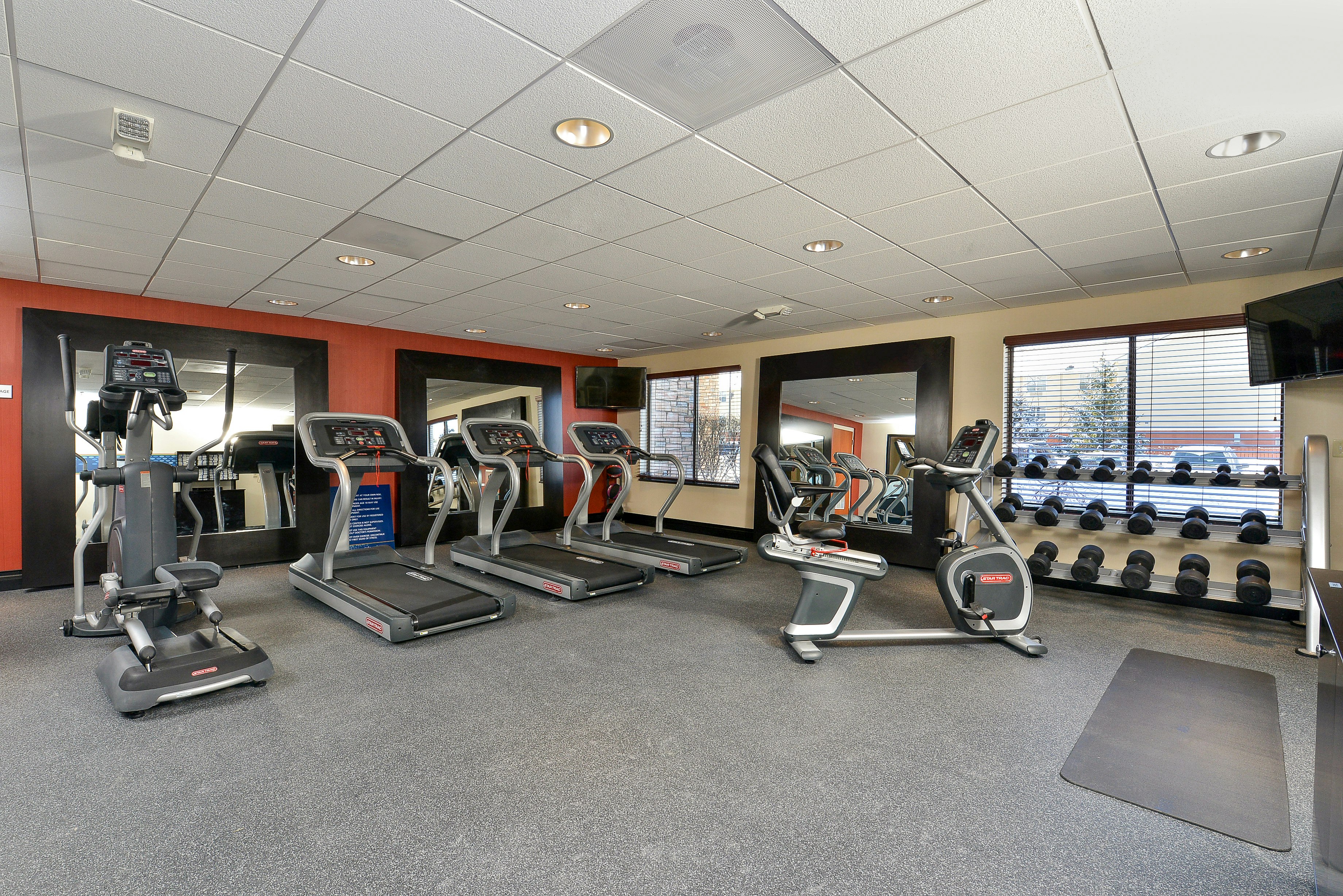 Hampton Inn Detroit Auburn Hills South 17/28