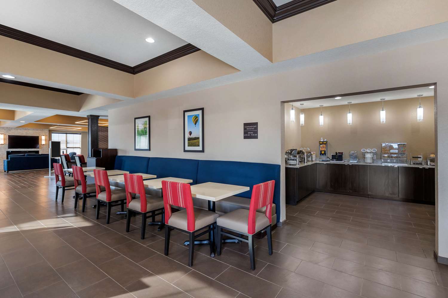 Comfort Inn & Suites Cedar Rapids Cid Eastern Iowa Airport 39/44