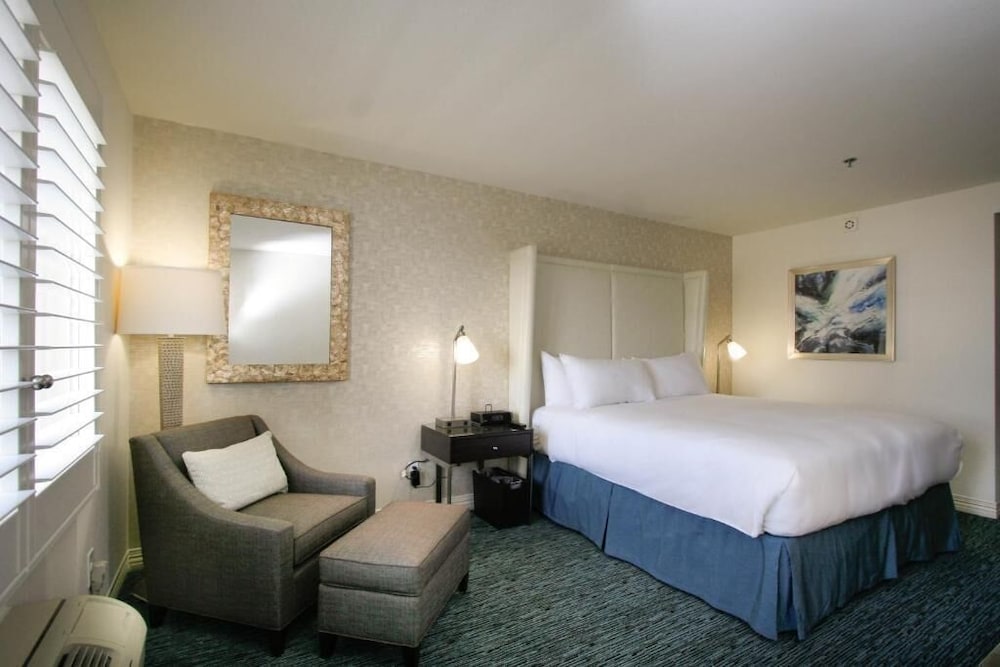 Ocean View Hotel 22/70