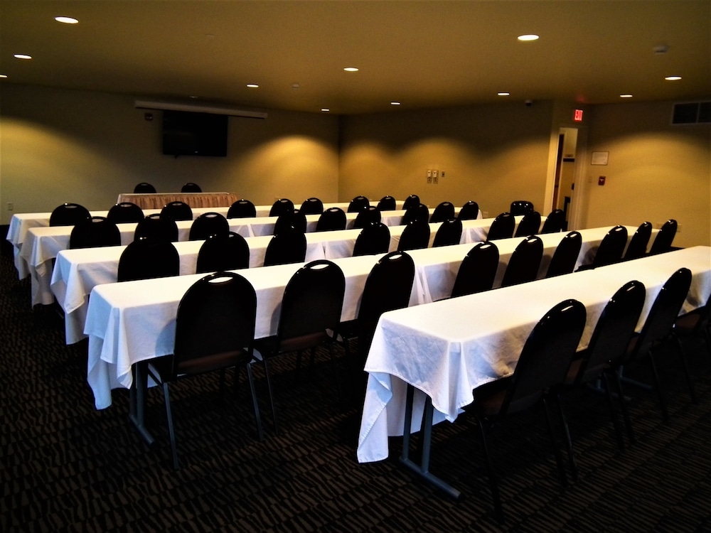 Aspen Suites Hotel Juneau 35/47