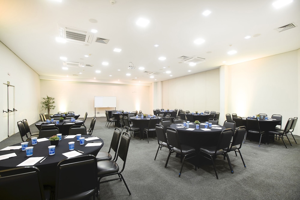 Vinhedo Plaza Hotel 66/75