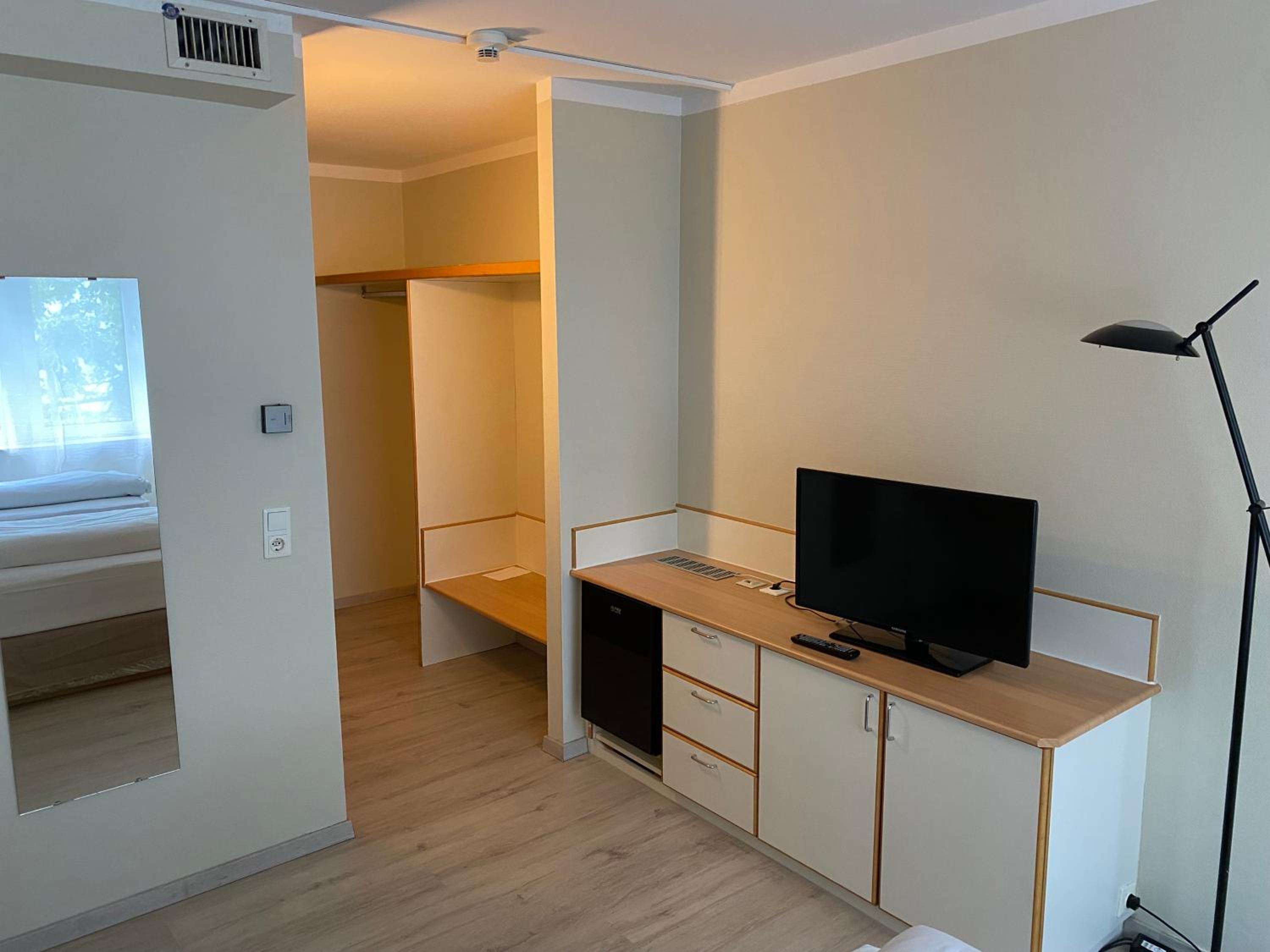 Hotel B99 27/39