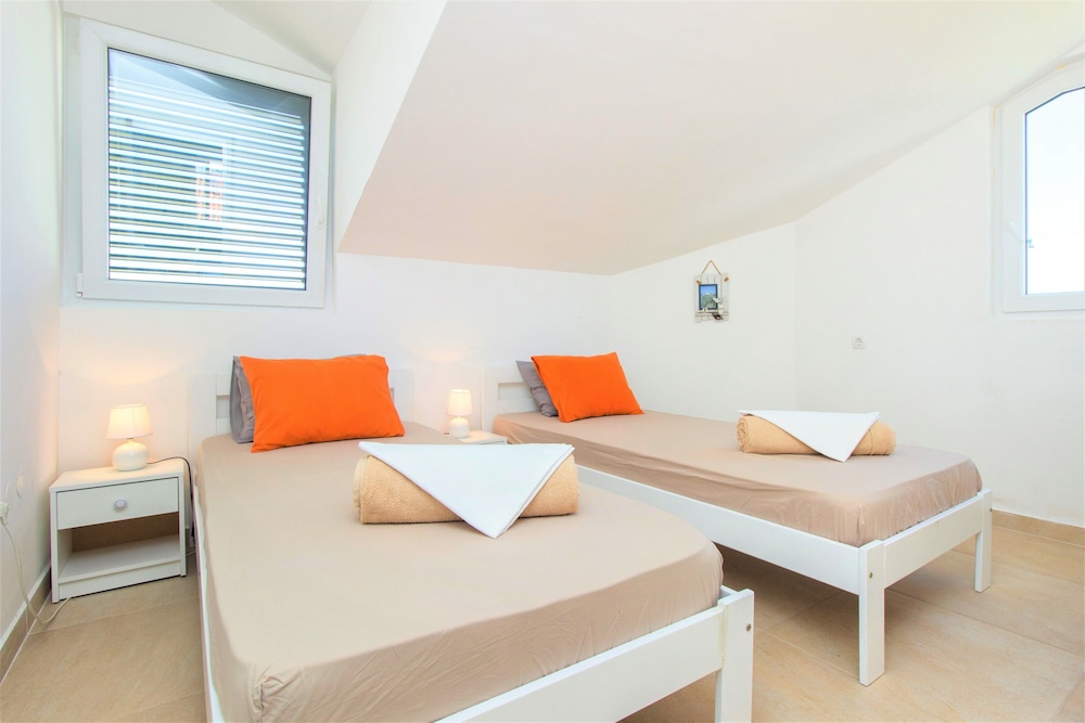 Vodice Lagom 9/50