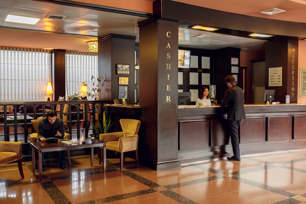 The Crown Hotel 49/50