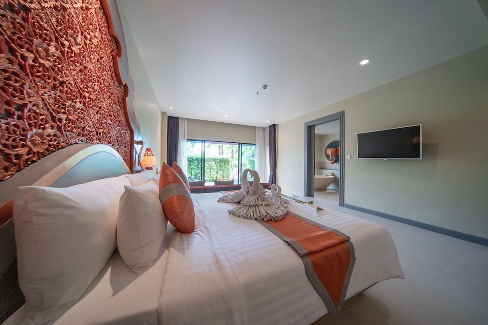 Maikhao Palm Beach Resort 16/65