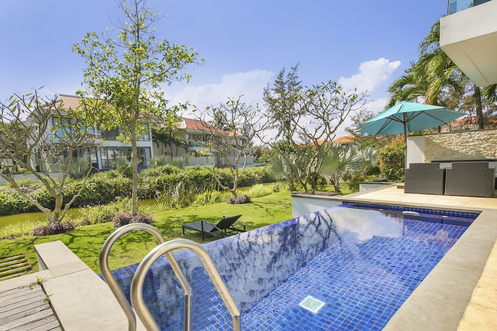 The Ocean Suites 29/50