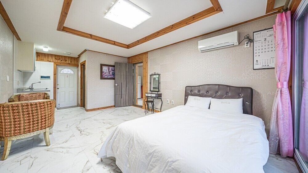 Geoje White O Pension 9/50