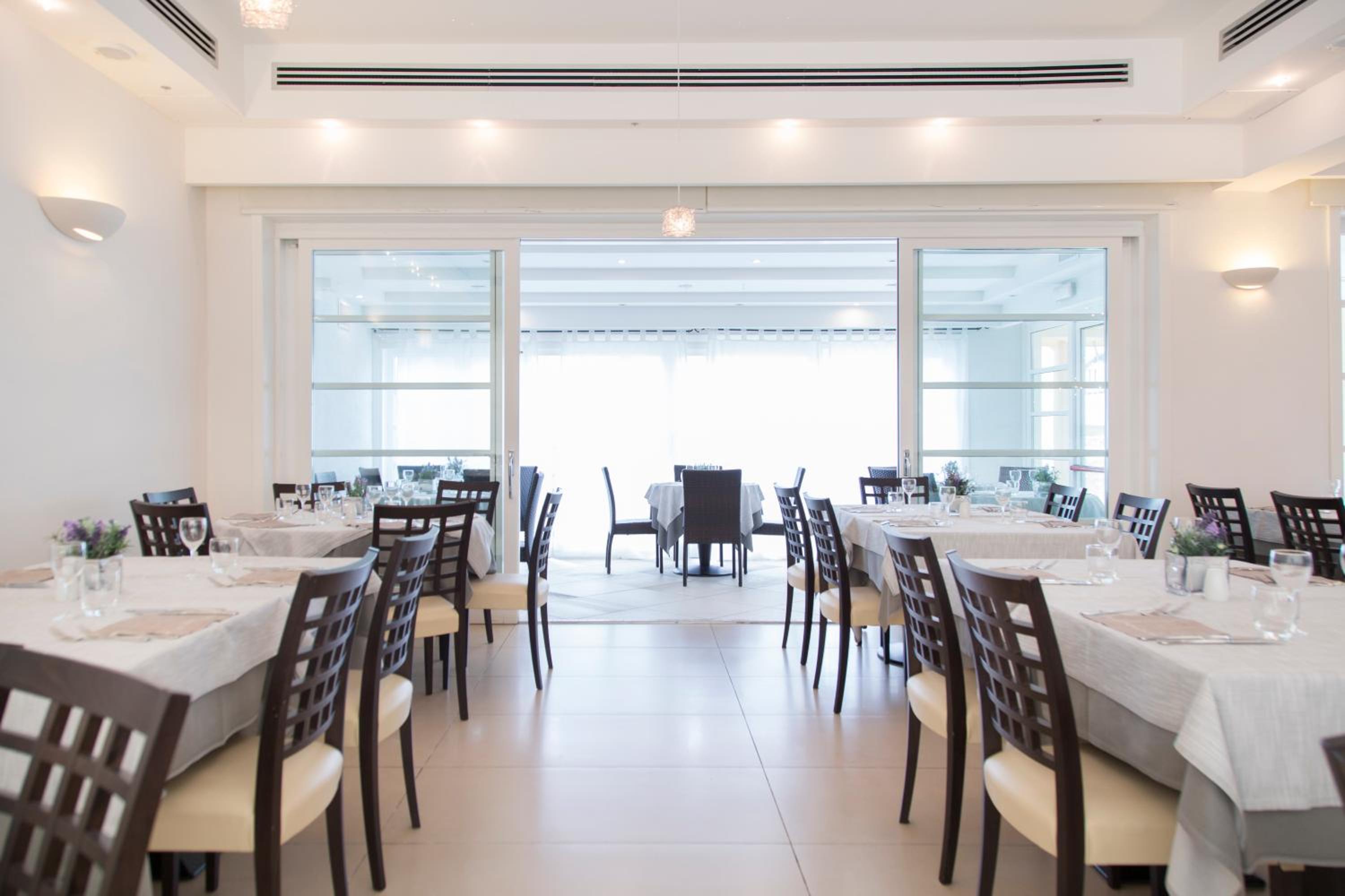 AHR Baja Hotel & Spa 41/56